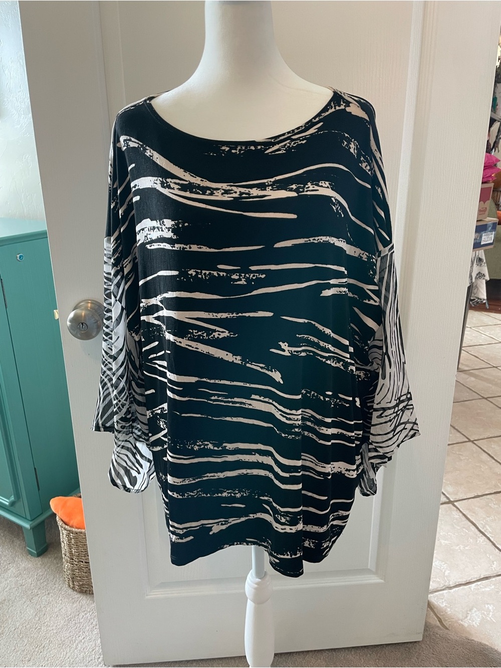 Chico's Black and White Abstract Stripe Tunic